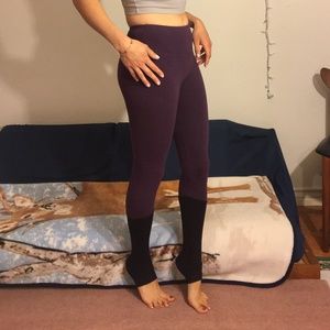 Hard Tail Forever Leggings in Deep Plum | Size XS | Like New Condition